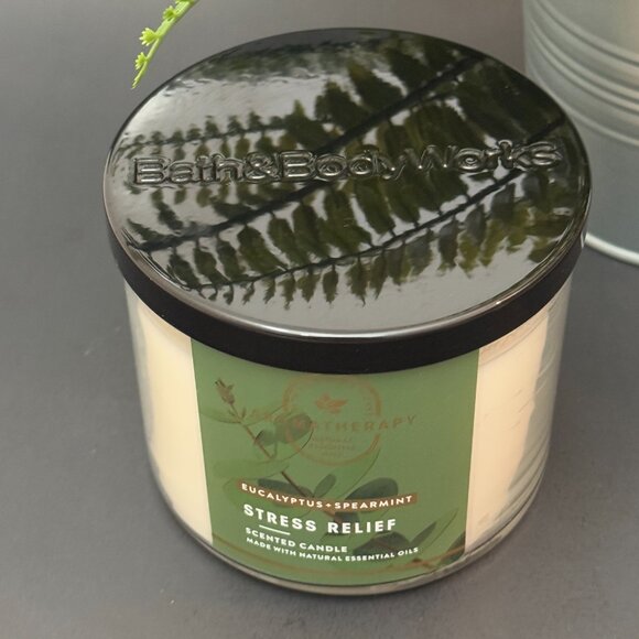BBW Stress Relief Eucalyptus Spearmint Bath & Body Works 3 Wick Candle - Picture 4 of 10